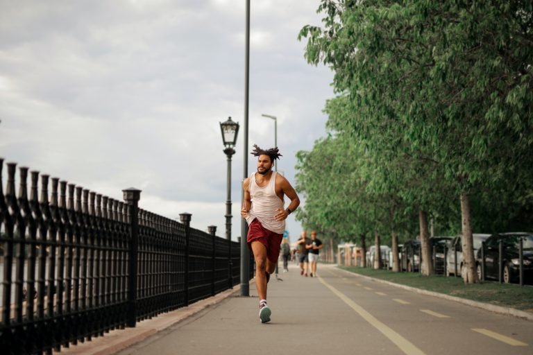 Running Guide: Achieve Fitness, Weight Loss, and Mental Strength
