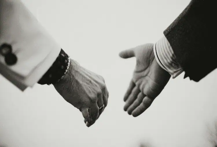 Essential leadership training for developing modern leadership skills like emotional intelligence, communication, and decision-making.